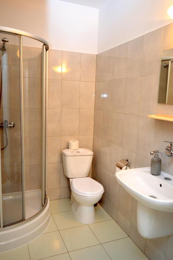 Kamienica Pokoje & Restauracja Opalenica Dış mekan fotoğraf