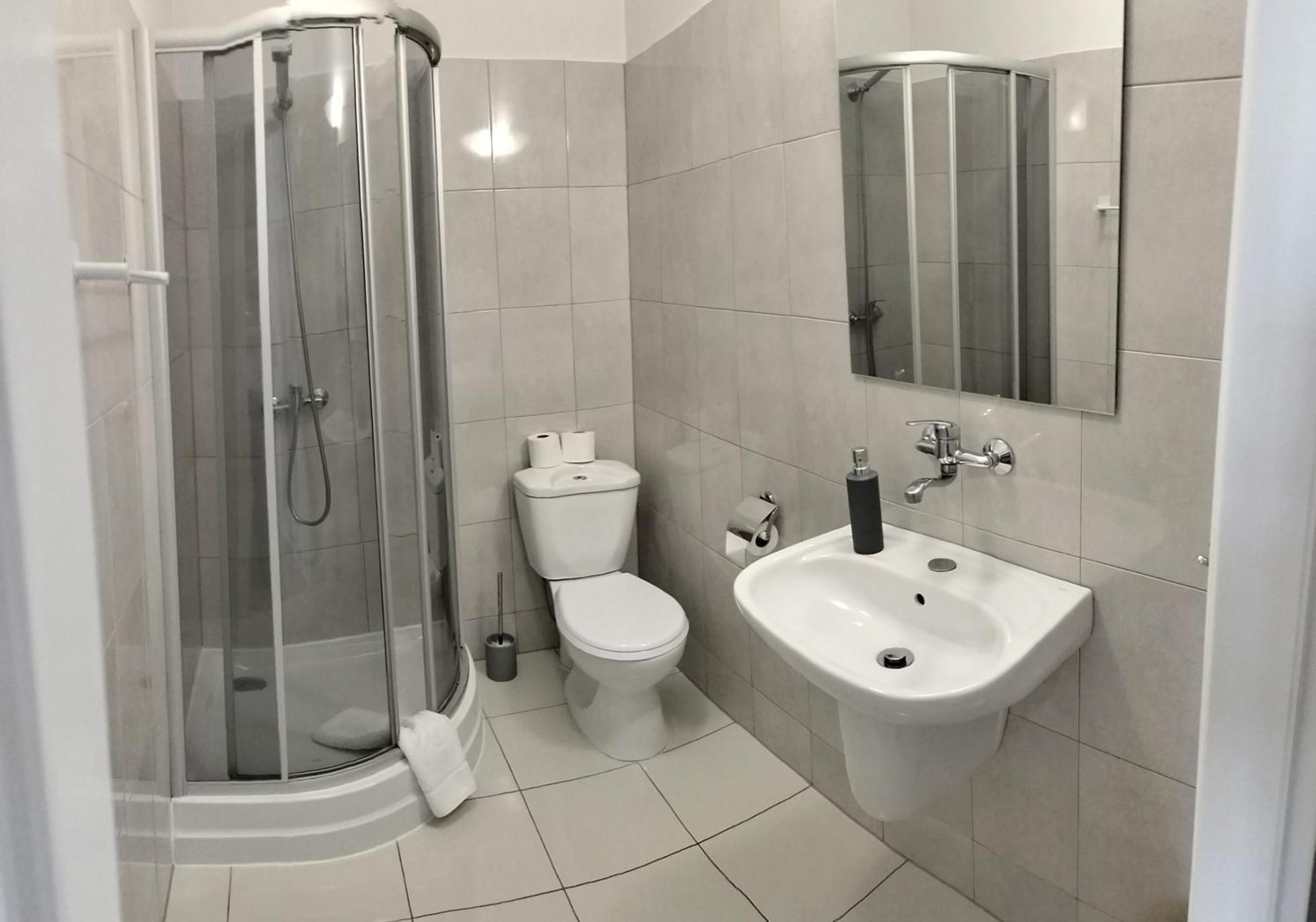 Kamienica Pokoje & Restauracja Opalenica Dış mekan fotoğraf