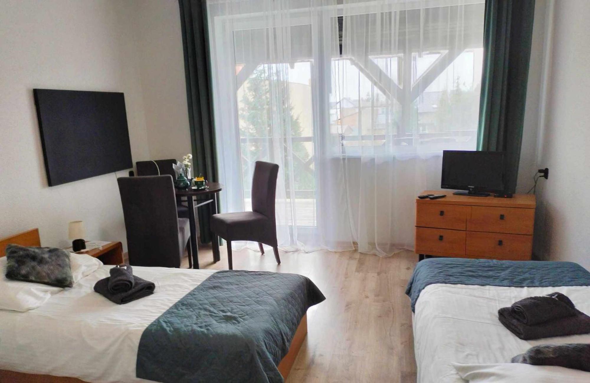 Kamienica Pokoje & Restauracja Opalenica Dış mekan fotoğraf